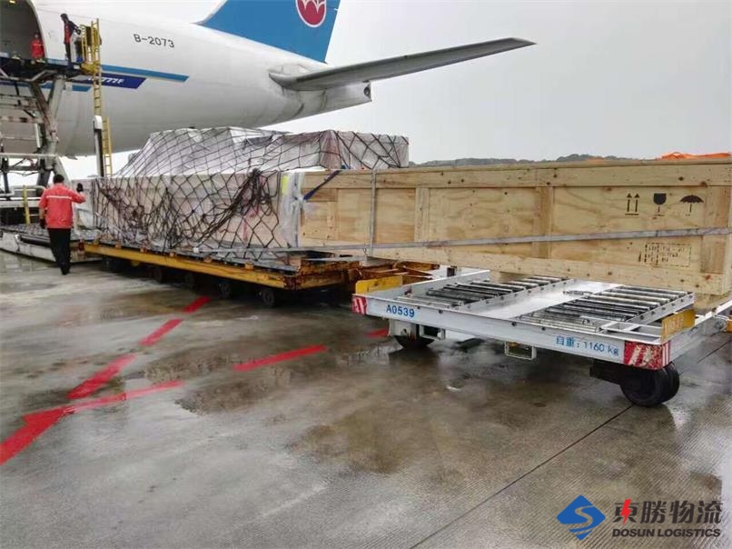 超長、超寬、超高大型貨物運輸到香港
