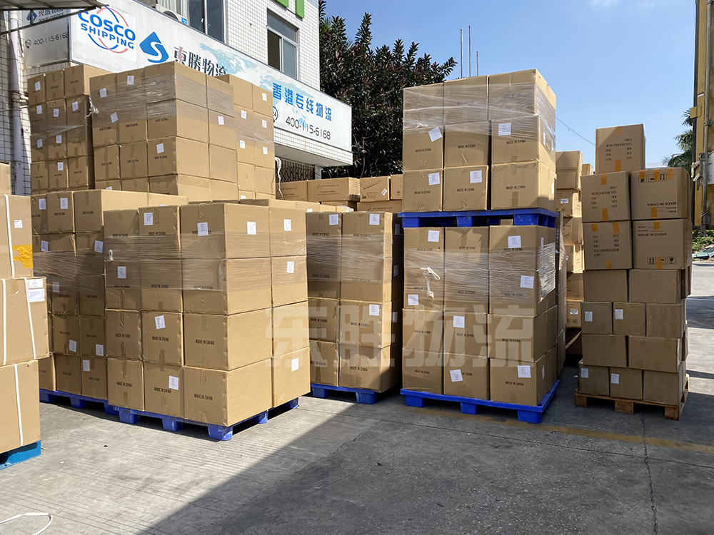 防護(hù)物資出口運(yùn)輸；口罩裝車運(yùn)輸?shù)较愀郯咐龍D