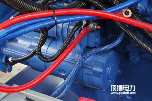帕金斯發(fā)電機(jī)組機(jī)油里有水？高手的3種方法處理！